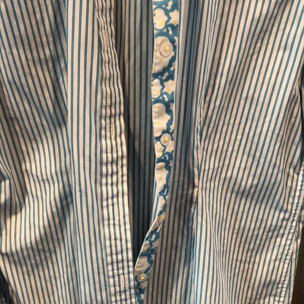 C.Wonder button down - Picture 9 of 9